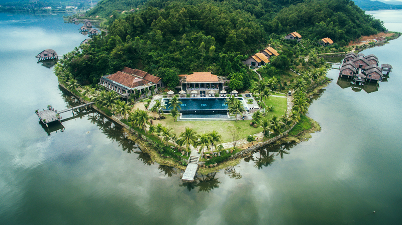 Nếu bạn có dịp thưởng ngoạn thành phố Huế, đừng chần chừ mà chọn Vedana Lagoon Resort & Spa Huế làm nơi nghỉ dưỡng cho chuyến hành trình của mình.