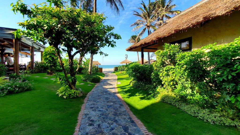 Bamboo Village Beach Resort & Spa