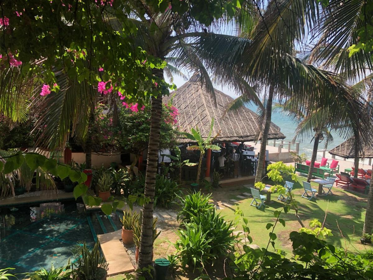 Full Moon Beach resort - khu du lịch nghỉ dưỡng thành phố biển Phan Thiết