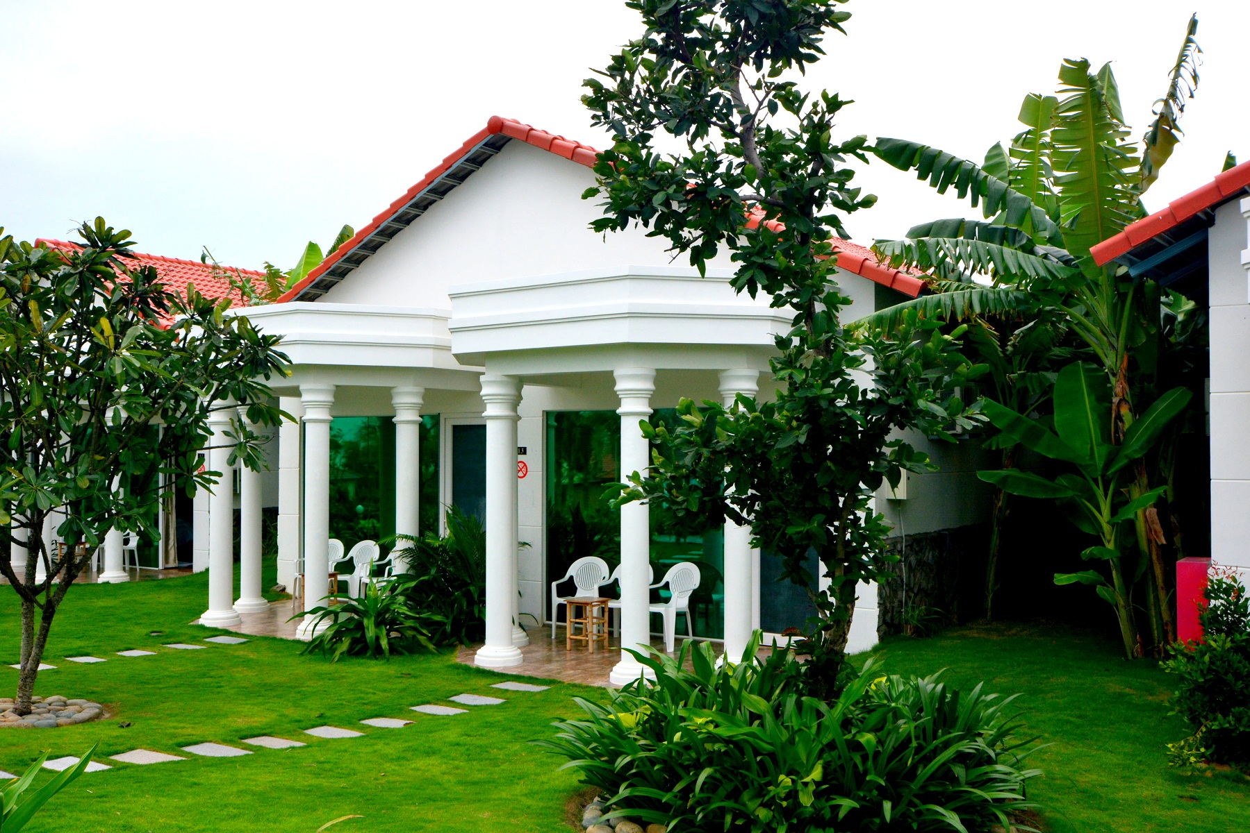 golden peak resort & spa