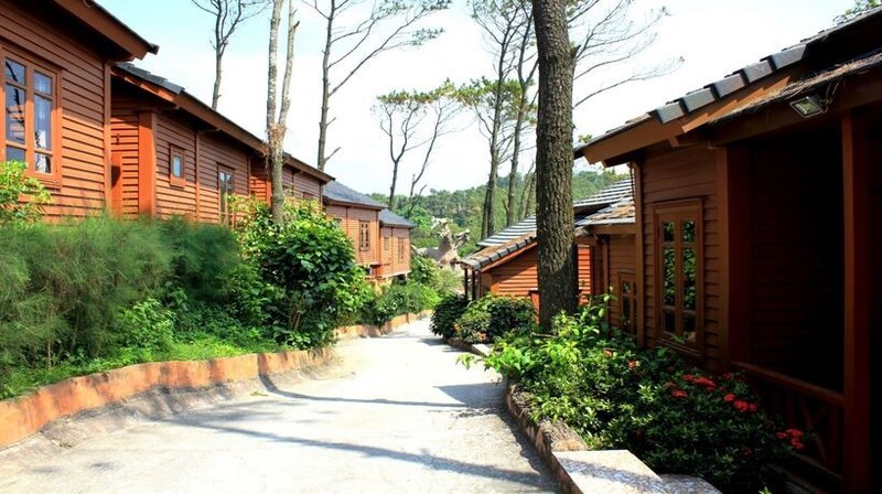 Hòn Dấu Resort - "Thành phố ngàn hoa thu nhỏ" trên đất Cảng
