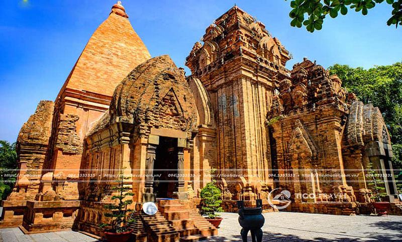 Tháp Bà Ponagar
