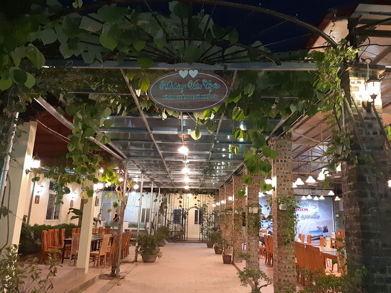 Tigon Villa Hải Tiến Resort là một khu nghỉ dưỡng cao cấp tọa lạc bên bãi biển Hải Tiến.