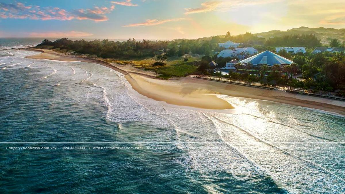tại carmelina beach resort