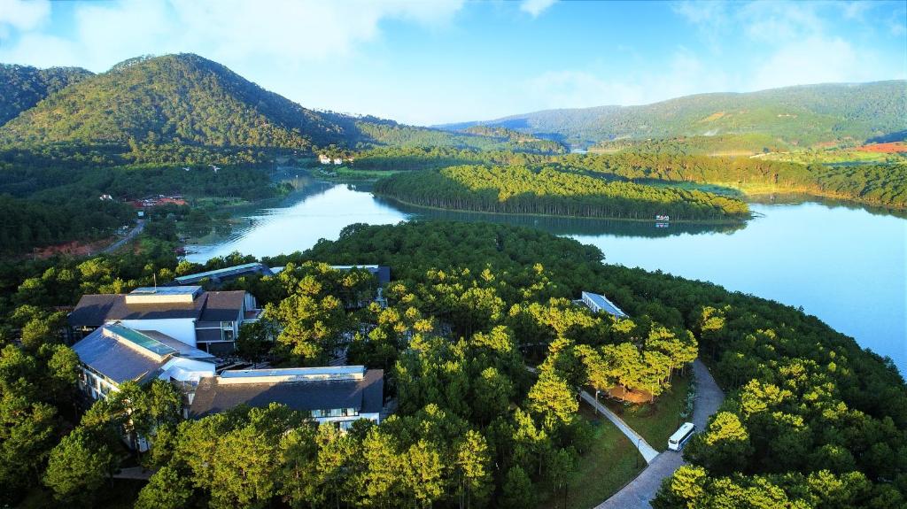 Review Terracotta Hotel & Resort Dalat - Thiên đường nghỉ dưỡng hồ Tuyền Lâm