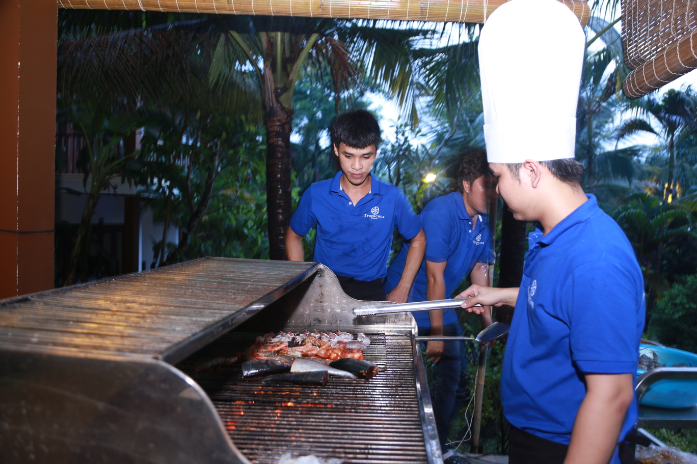 BBQ ngoài trời tropicana resort phú quốc 