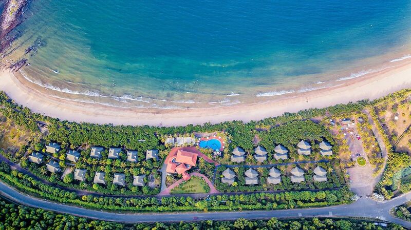 Toạ lạc tại vùng biển Cửa Lò đầy nắng và gió, Bãi Lữ Resort là khu du lịch sinh thái cao cấp đầu tiên tại tỉnh Nghệ An.