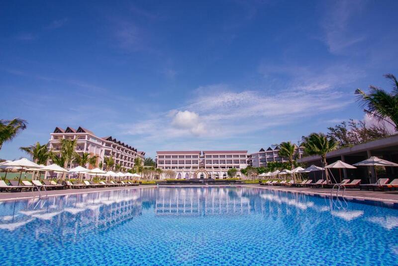 Mũi Né Bay Resort - Nàng tiên xanh giữa đại ngàn cát trắng