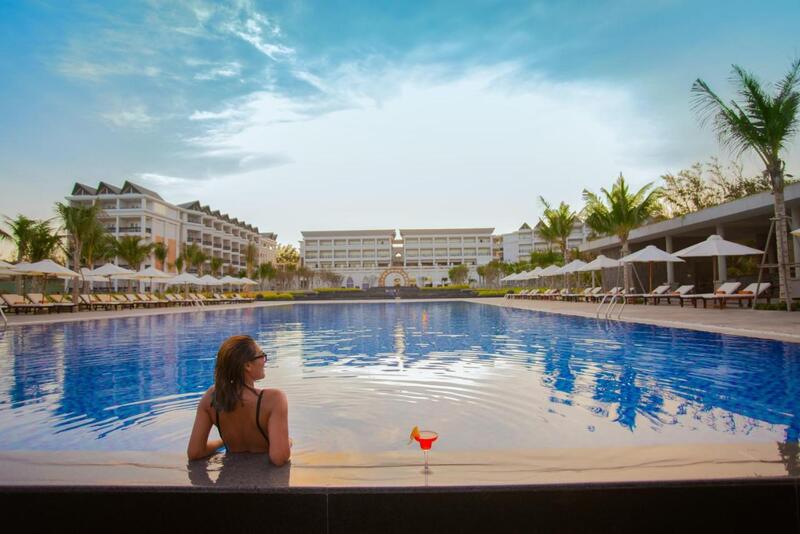 Mũi Né Bay Resort - Nàng tiên xanh giữa đại ngàn cát trắng