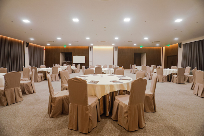 Mũi Né Bay Resort - Nàng tiên xanh giữa đại ngàn cát trắng