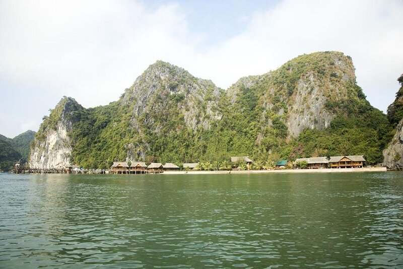 Nam Cat Island Resort - Hòa mình cùng danh lam thắng cảnh Việt