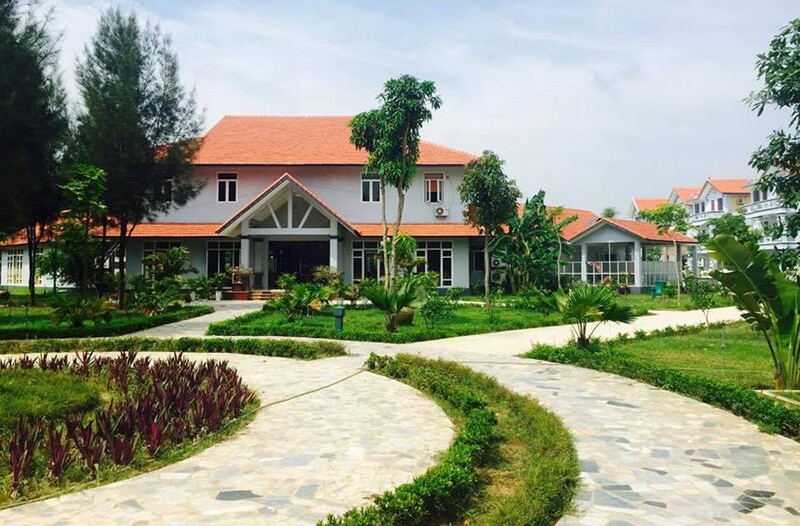 Thiên đường xứ Thanh được thiết kế với kiến trúc truyền thống sang trọng và ấm cúng, cùng tầm nhìn trước mặt hướng ra vùng biển thơ mộng.