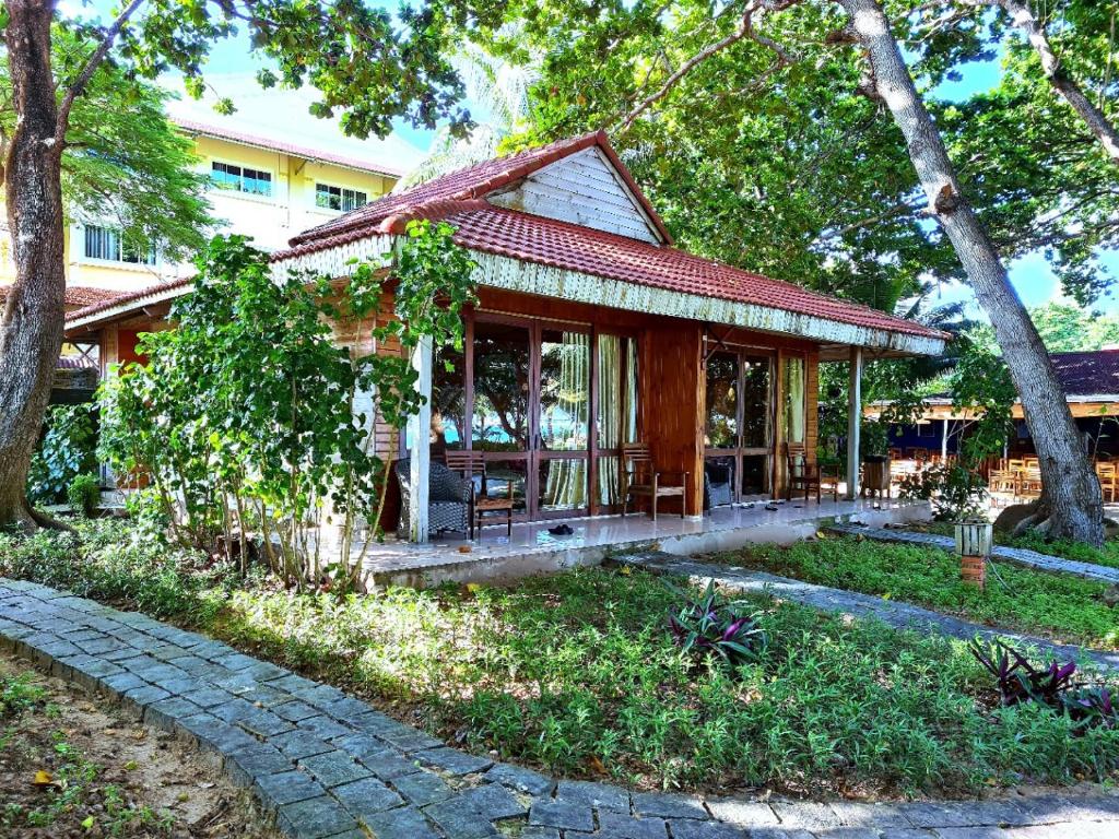 Tân Sơn Nhất Côn Đảo Resort