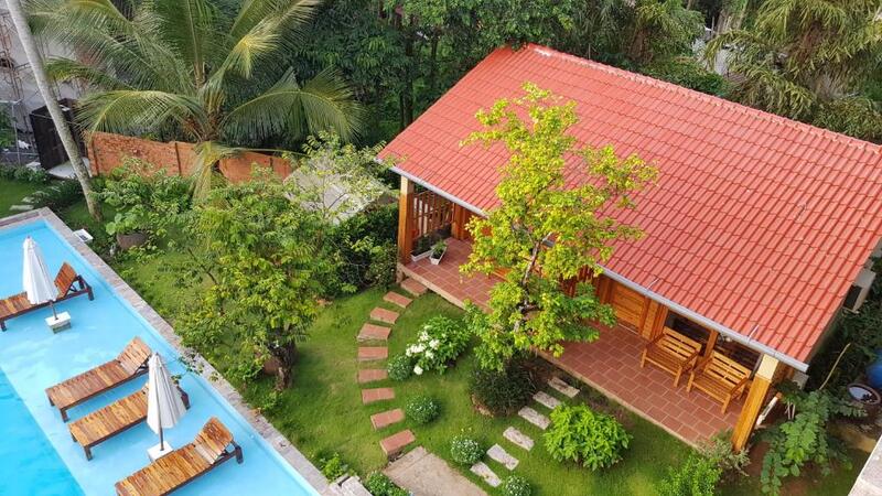 review azura resort phú quốc