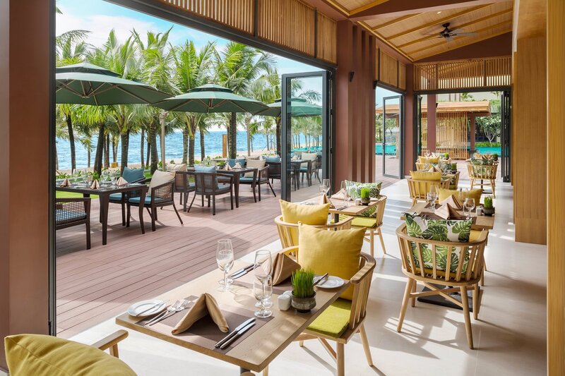 Dusit Princess Moonrise Beach Resort - Khu nghỉ dưỡng có view hướng ra biển cực chill 
