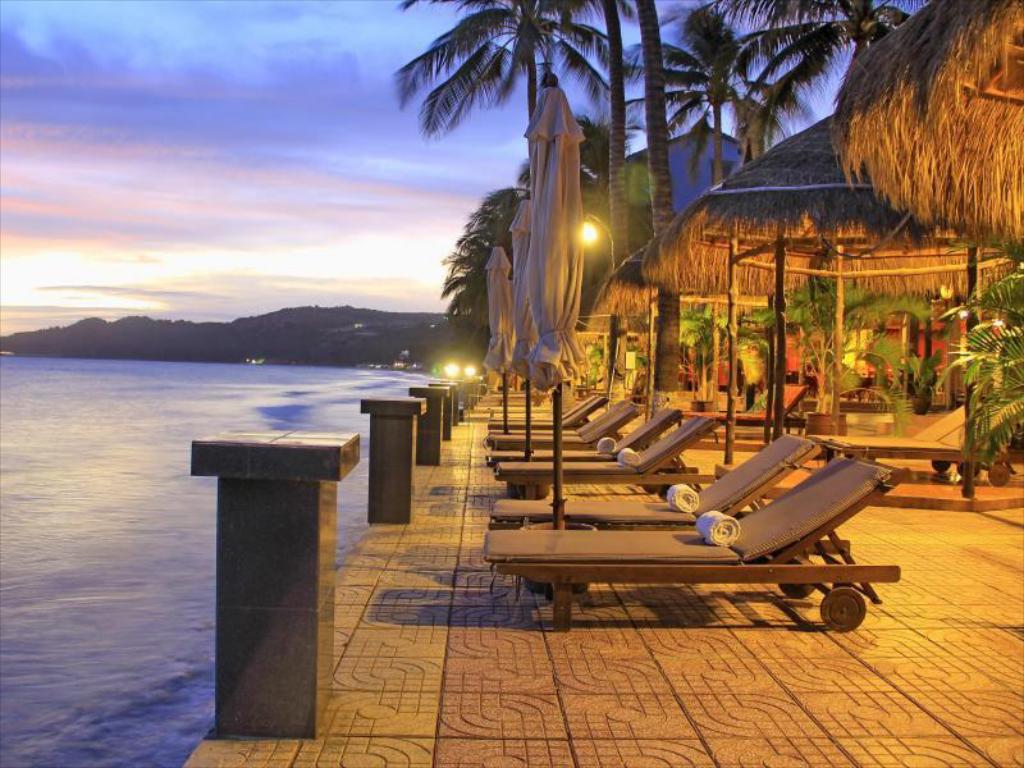 Nắng Hòn Rơm Resort: đẹp tựa chốn bồng lai