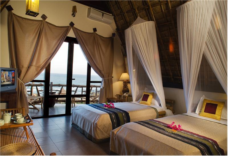 Rock Water Bay Resort - Tìm về vẻ đẹp yên bình của biển cả