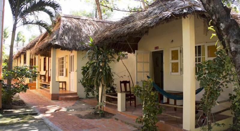 Viet Thanh Resort Phu Quoc - Đắm mình vào biển xanh cát trắng