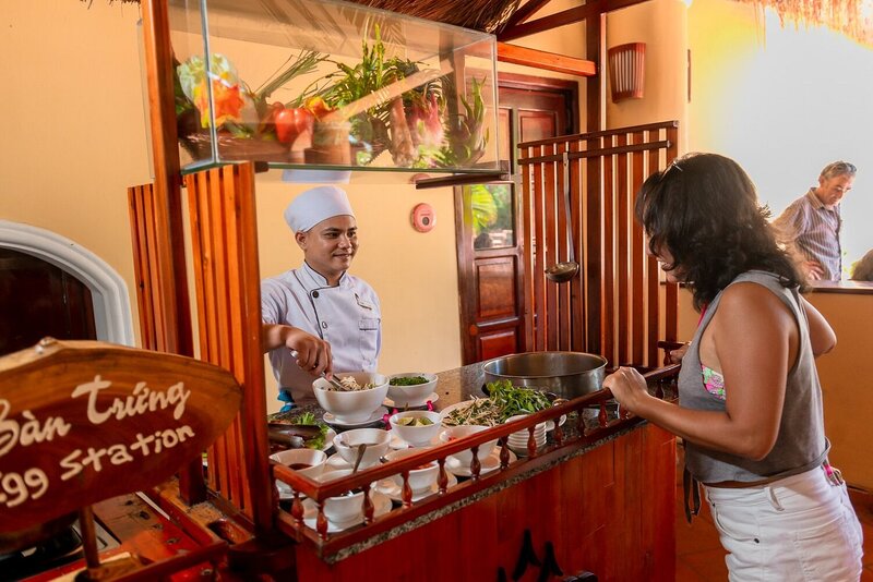 White Sand Resort - Tận hưởng kỳ nghỉ bên biển xanh và cát trắng