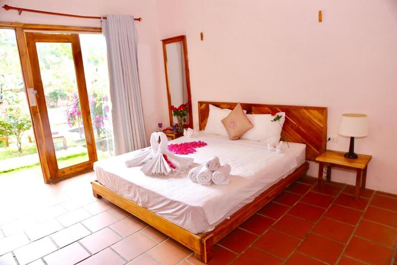 Daisy Village Resort & Spa - Ngôi làng Xì Trum nhiều sắc màu tại Phú Quốc
