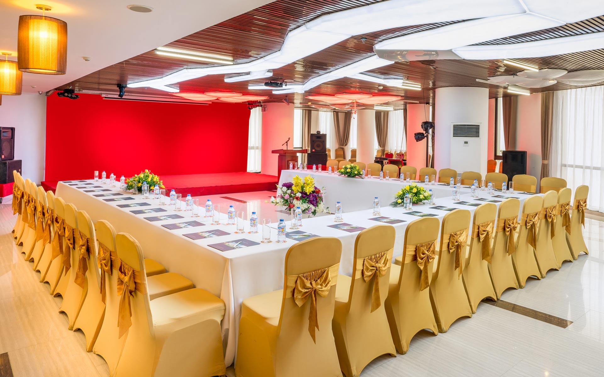 Hệ thống phòng họp và phòng hội nghị Amazing Hotel Sapa