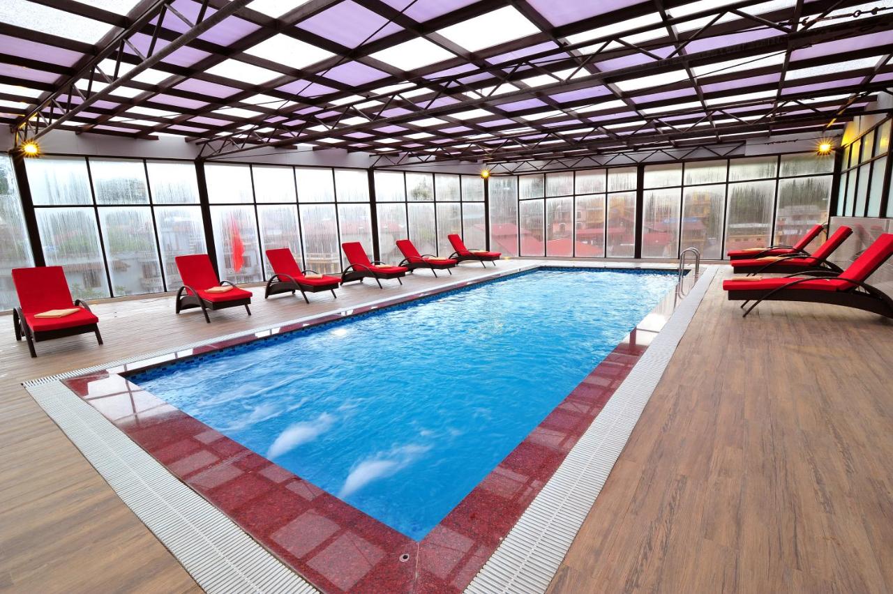 Bể bơi 4 mùa tại Amazing Hotel Sapa