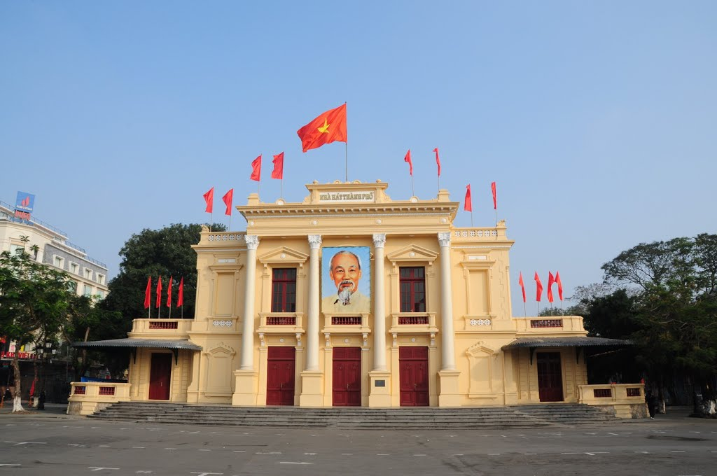 Nhà hát lớn Hải Phòng gần Camela Hotel & Resort