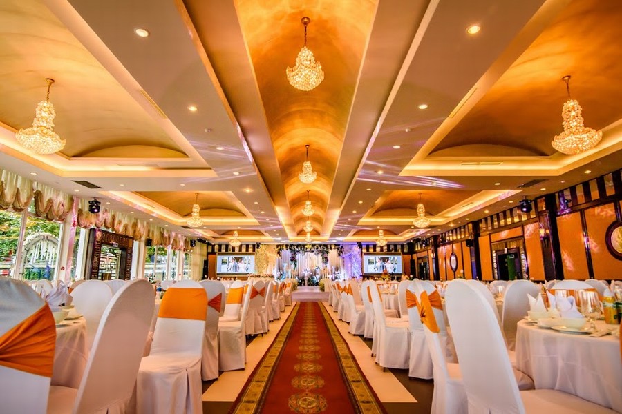 khách sạn century huế