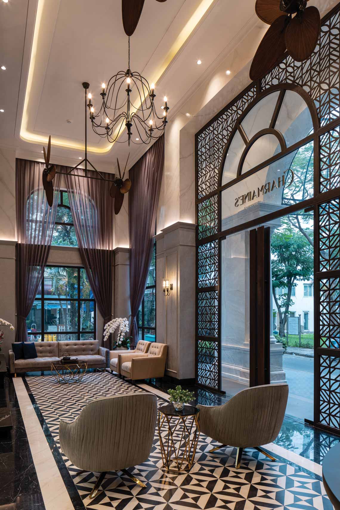 Charmaine's Hotel & Apartment