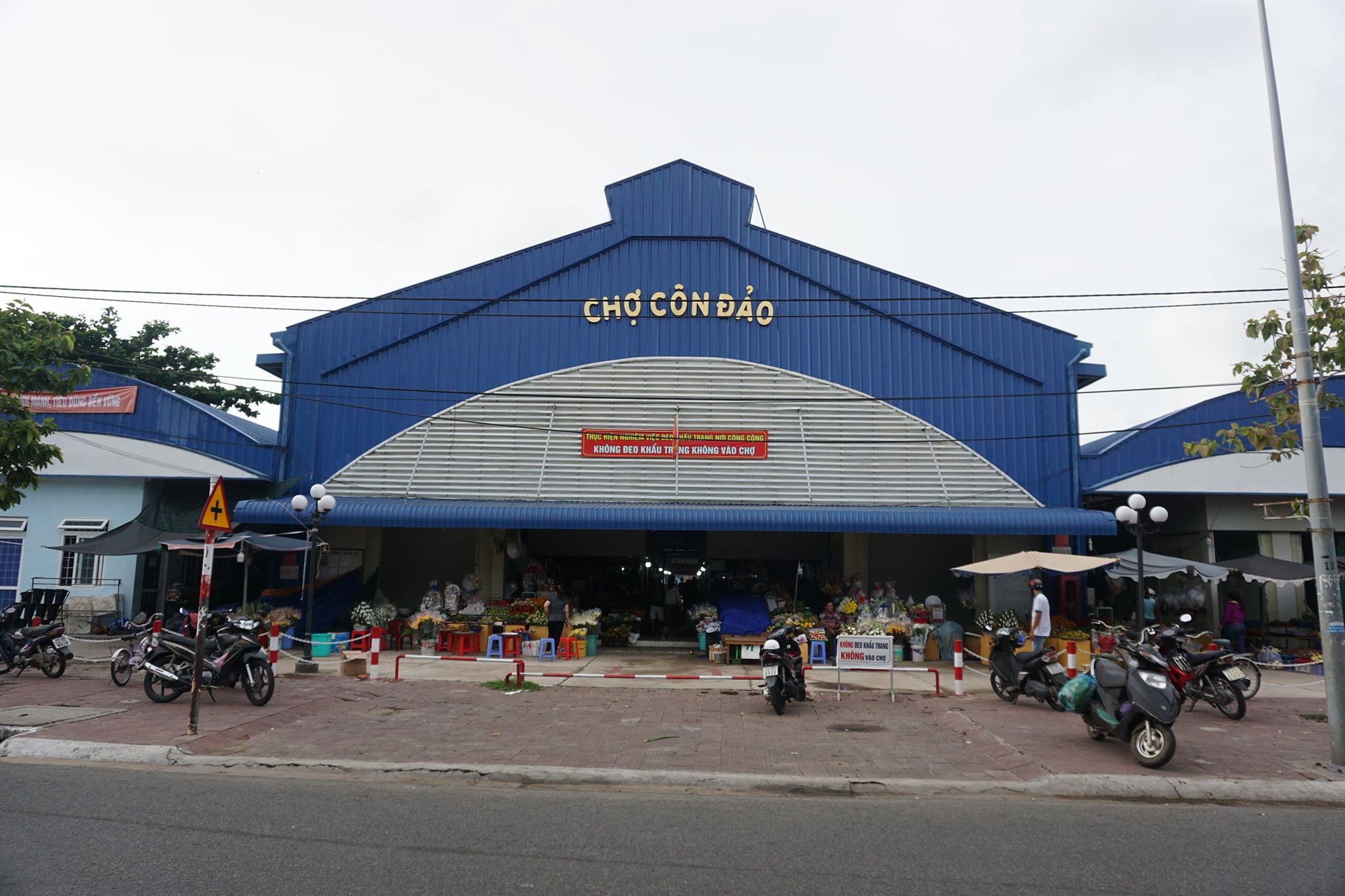 Chợ Côn Đảo gần Côn Sơn Blue Sea Hotel