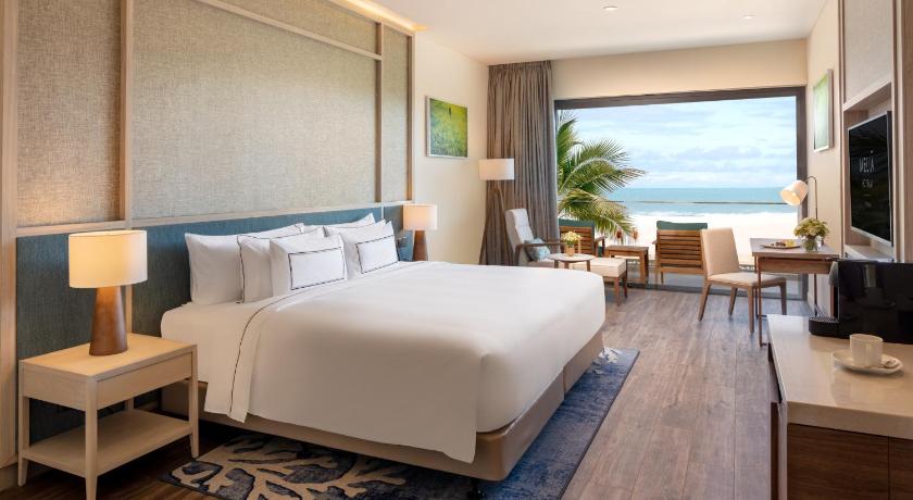 Holiday Inn Resort Hồ Tràm Beach
