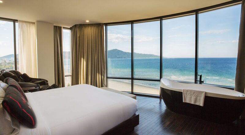 Holiday Beach Đà Nẵng Hotel & Resort