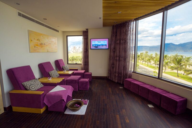 Holiday Beach Đà Nẵng Hotel & Resort