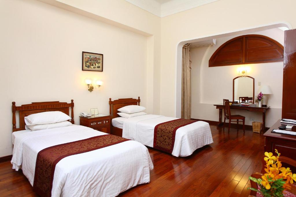 Hotel Continental SaiGon - Cổ điển kiểu Pháp xưa