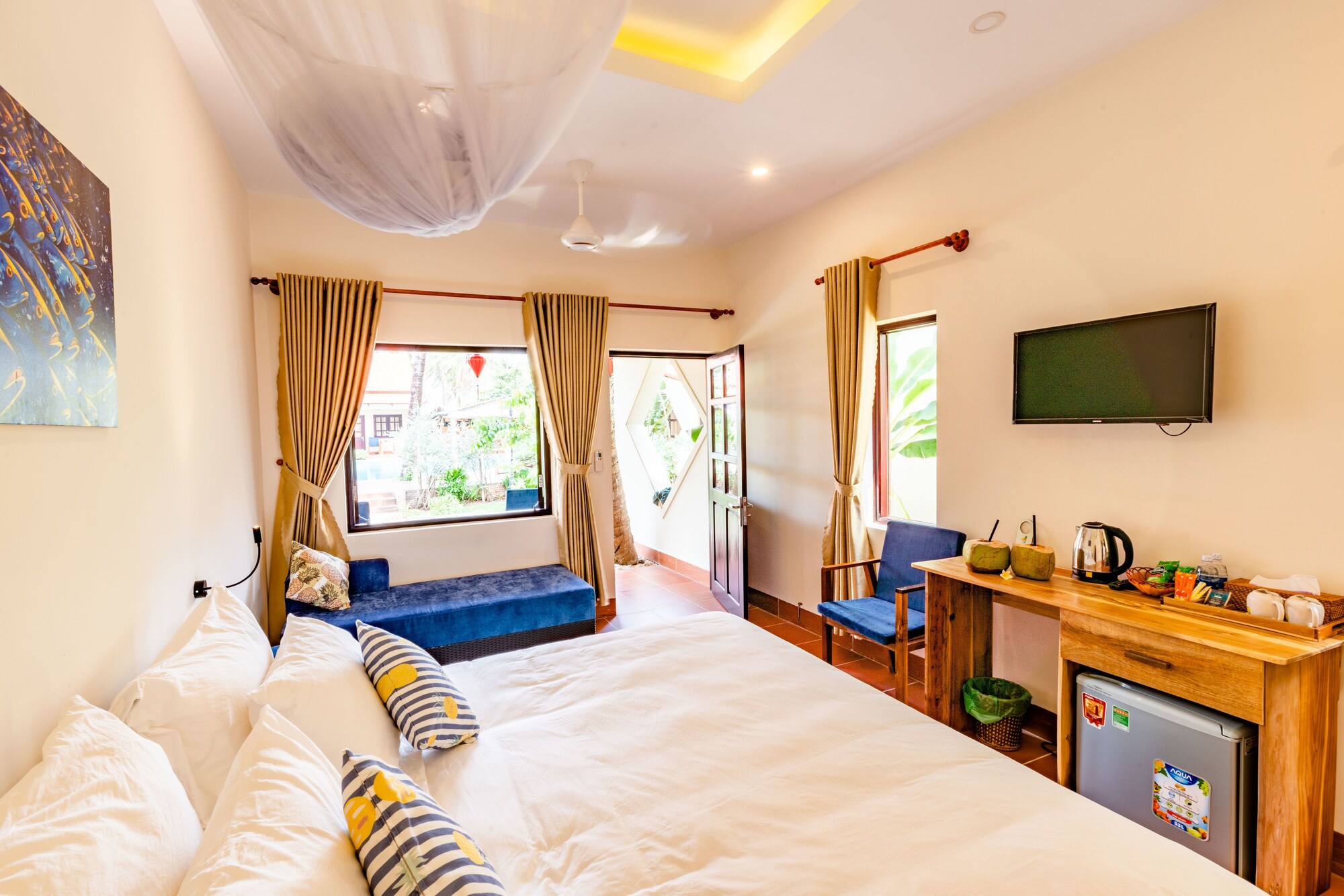 về hula hula beachfront phu quoc