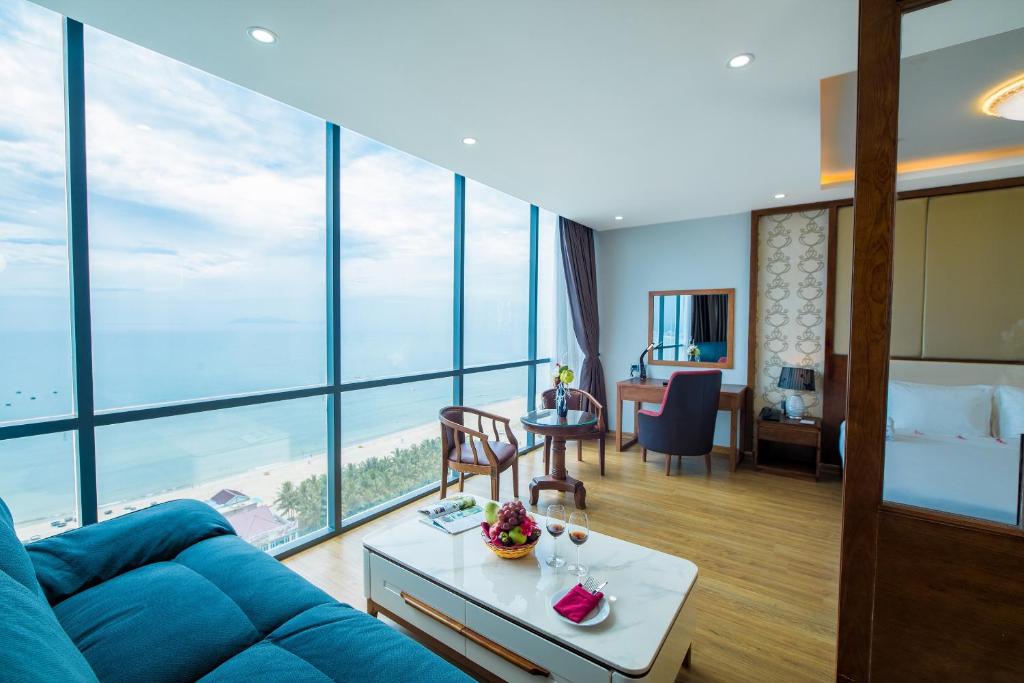 Khách sạn Lê Hoàng Beach Đà Nẵng - Bãi biển xinh đẹp hiền hòa