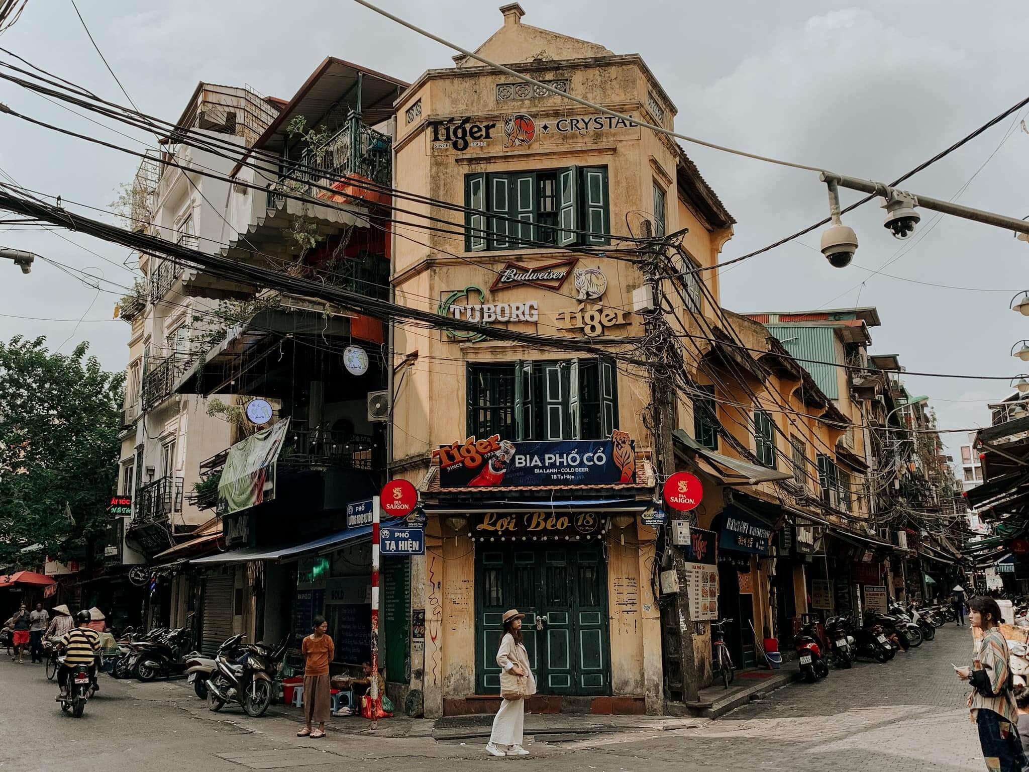 Phố cổ Hà Nội gần khách sạn Kim Liên Hà Nội 