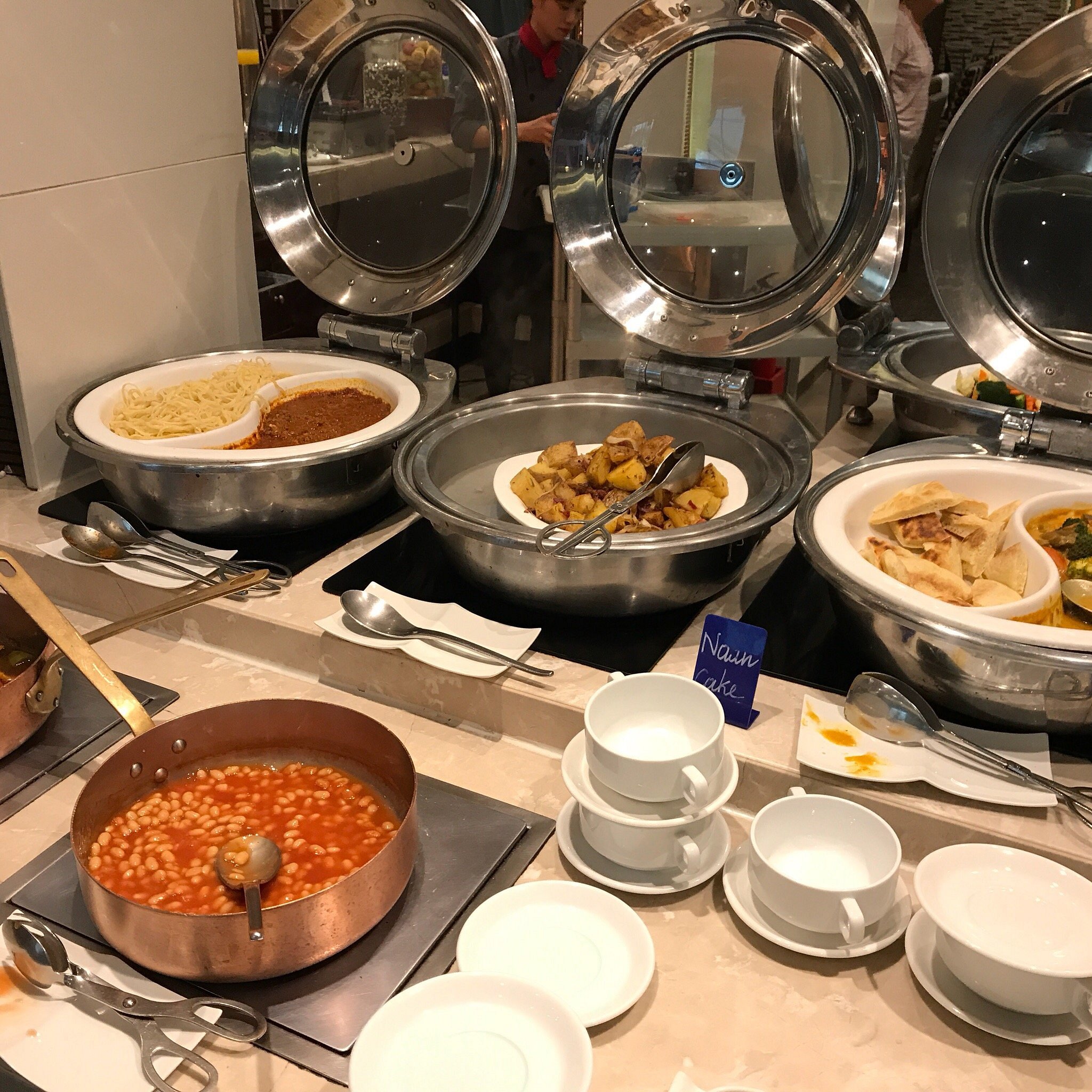 Nhà hàng Mangosteen tại Khách sạn Movenpick Hà Nội