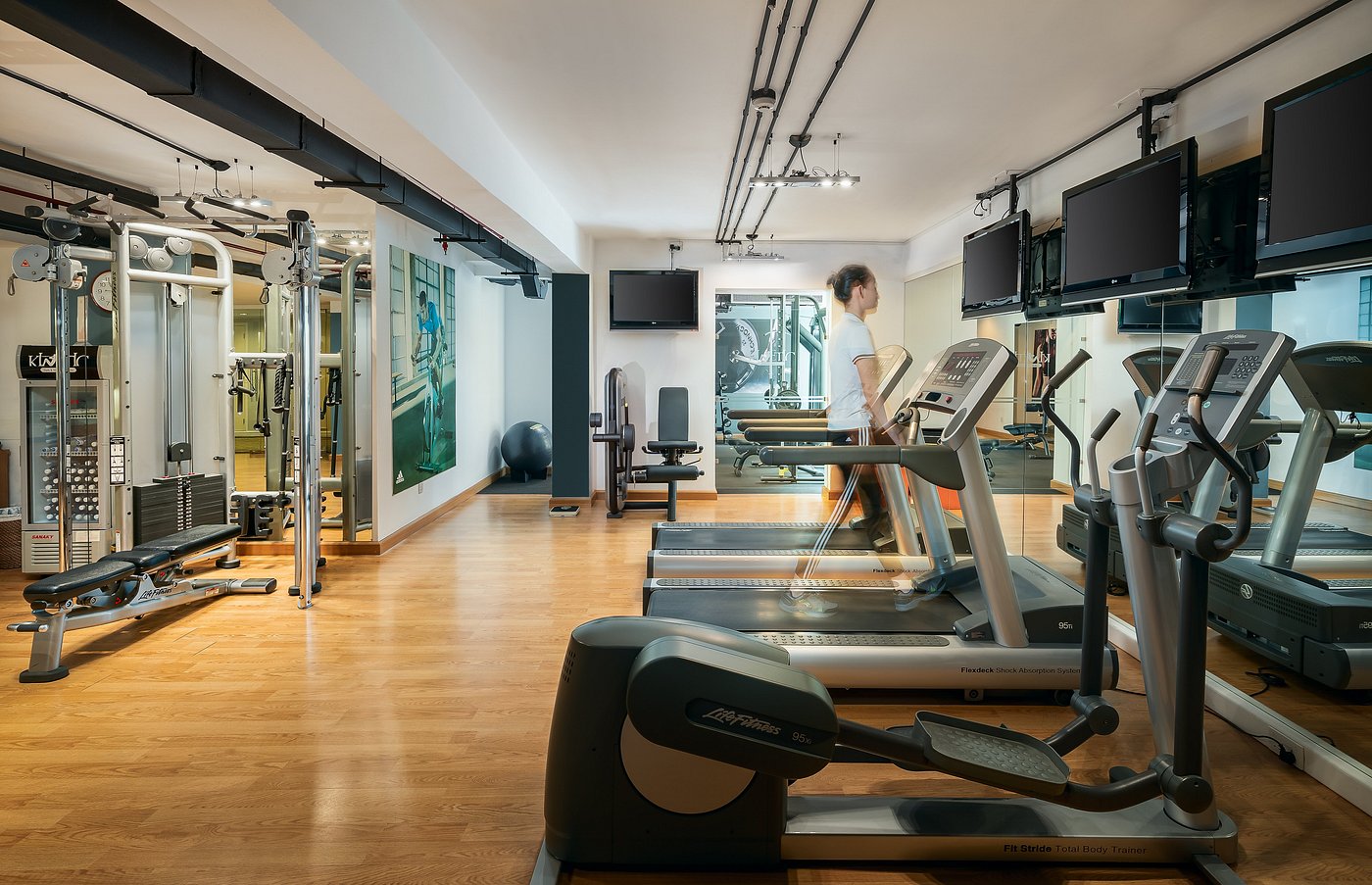 Các dịch vụ và tiện ích nổi bật tại Khách sạn Movenpick Hà Nội