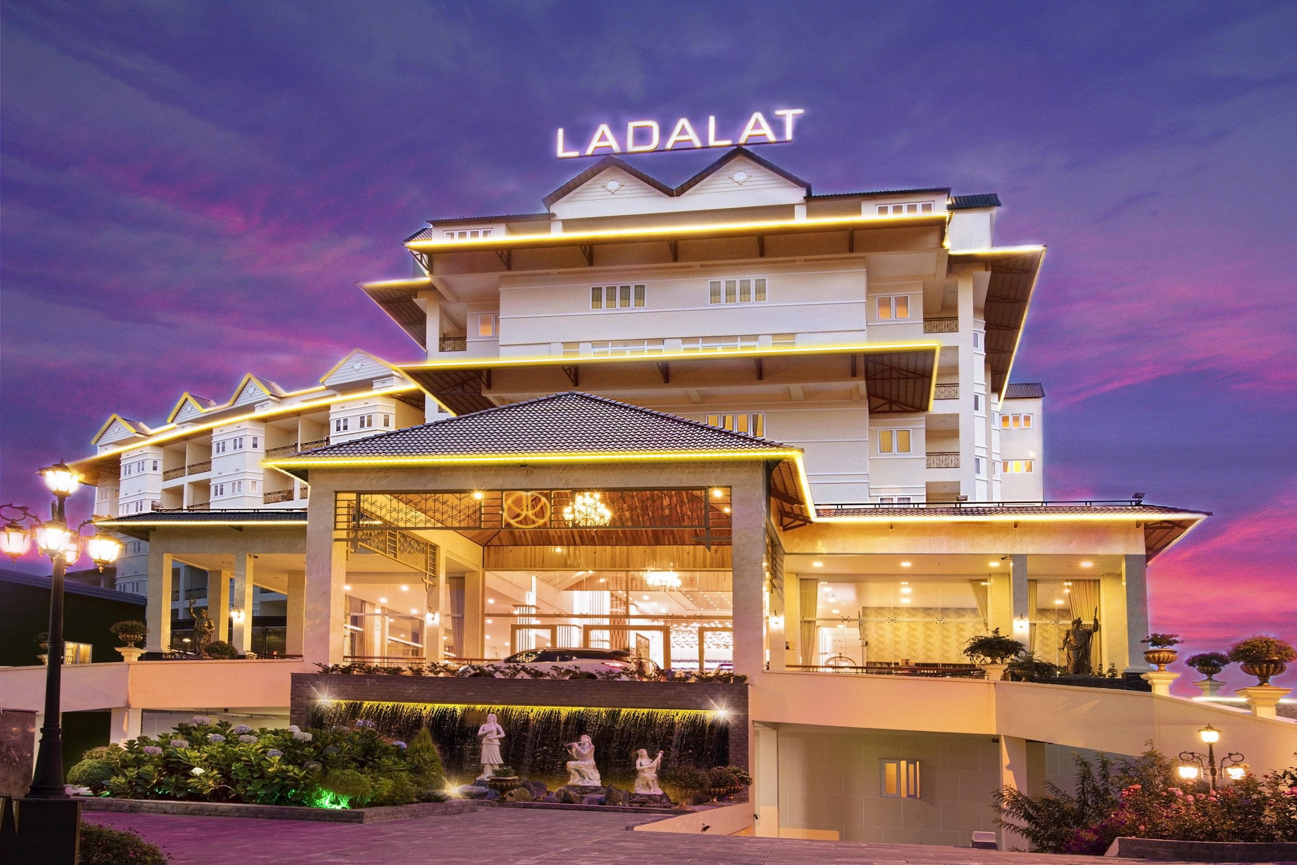 ladalat hotel