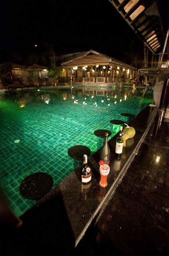 tại lotus village resort