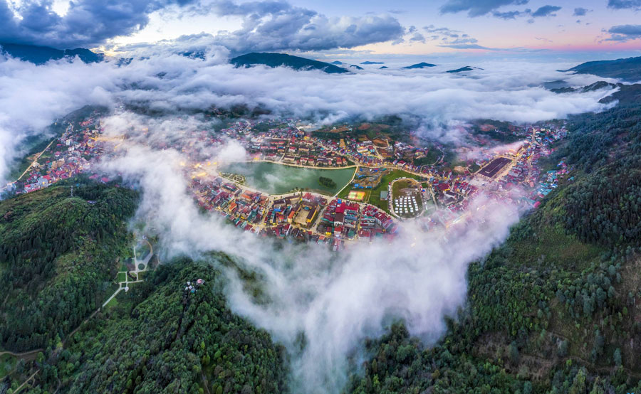 Núi Hàm Rồng gần Sapa Charm Hotel