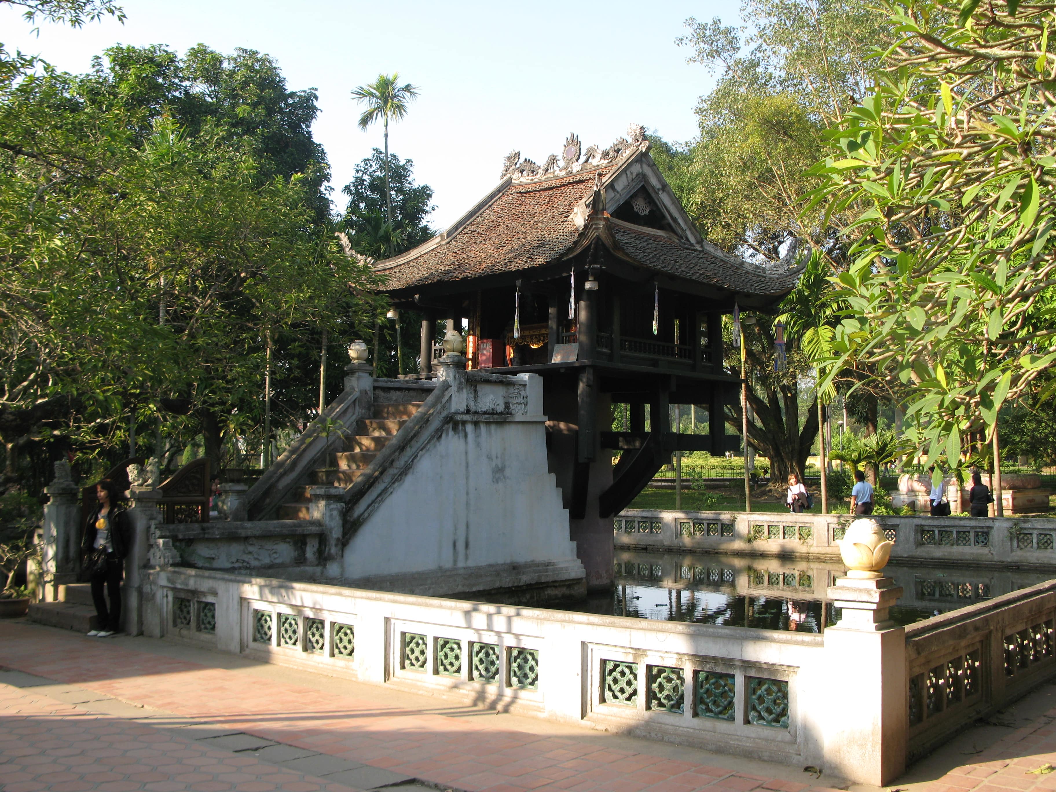 Chùa Một Cột gần somerset hoa binh hanoi