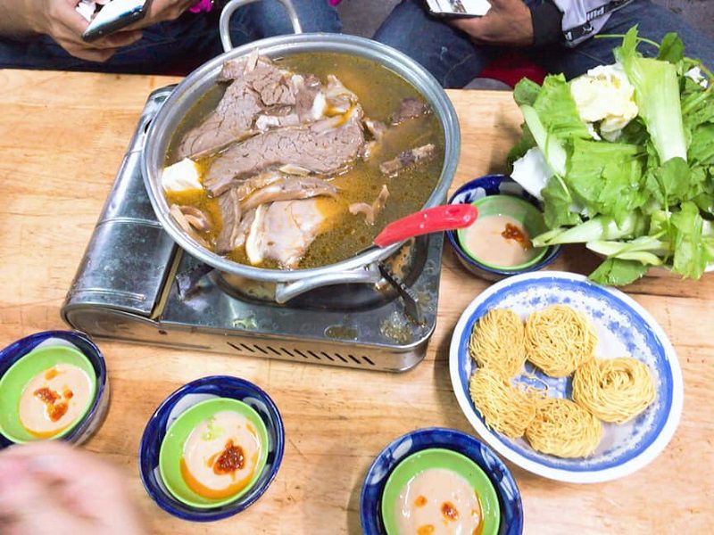 Các địa điểm ăn uống gần TTC Ngọc Lan