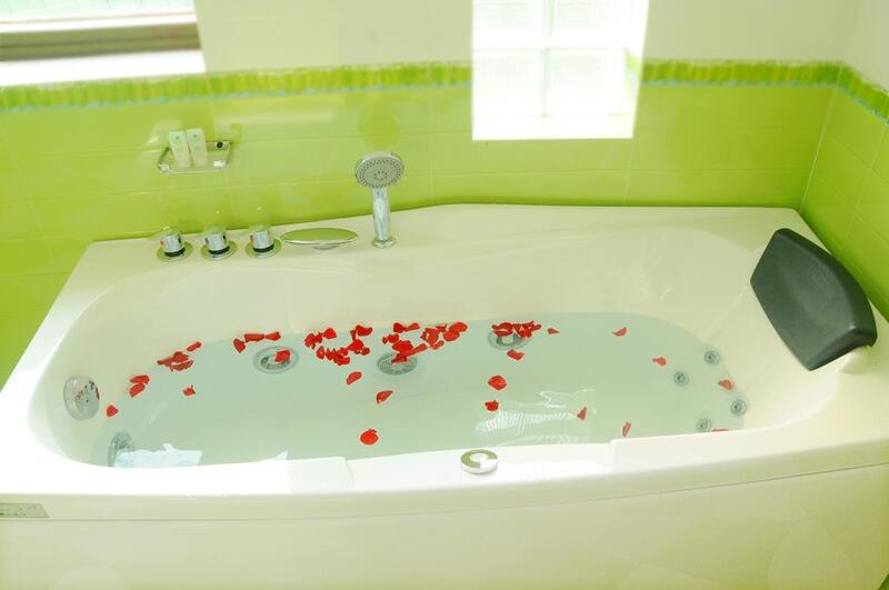 Tam Giang Resort - Nét đẹp hiện đại bên dòng sông Hương thơ mộng