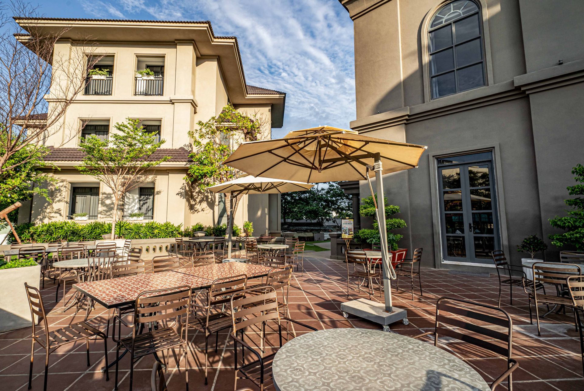 The Cap Hotel Review