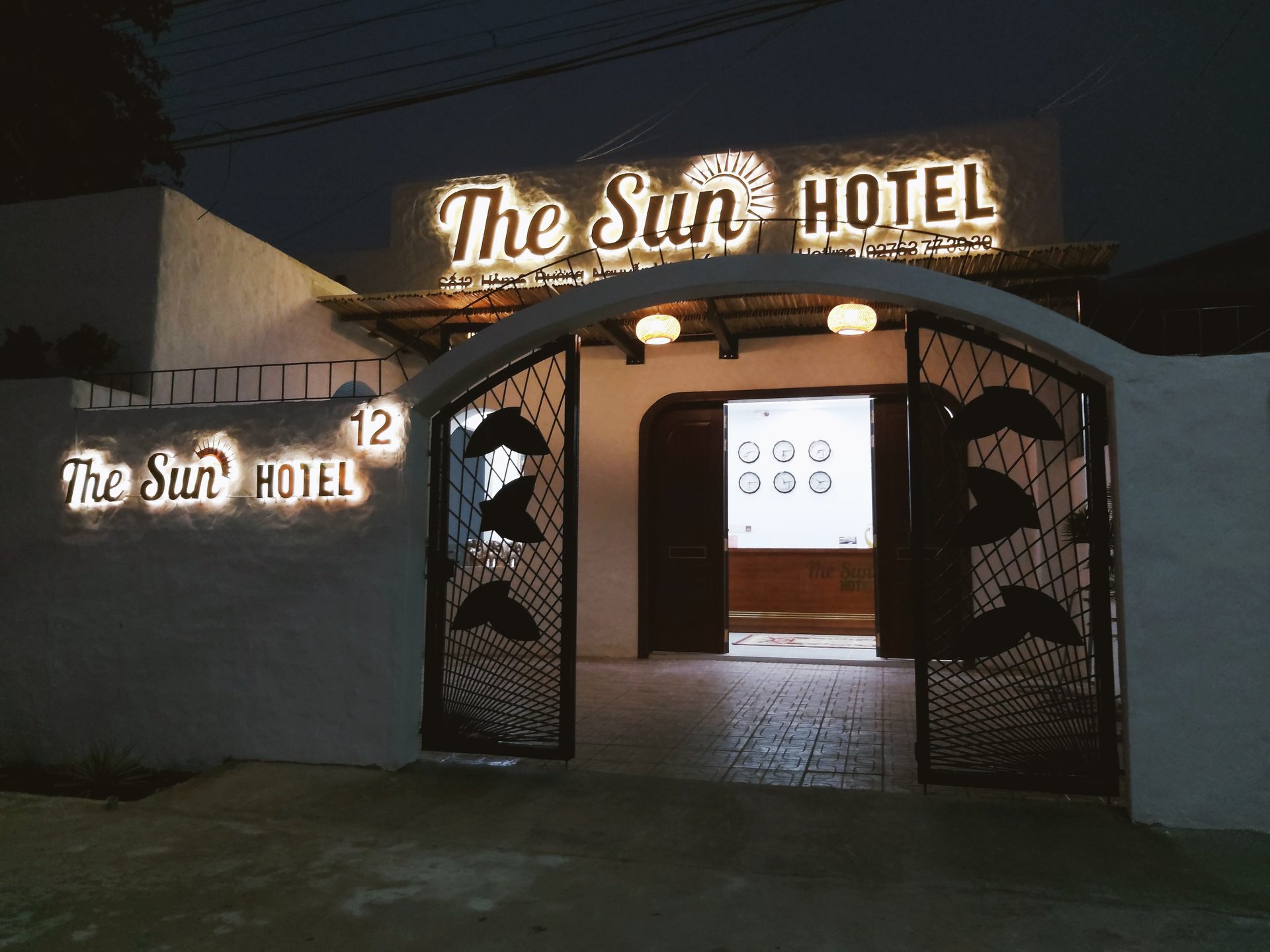 The Sun Hotel