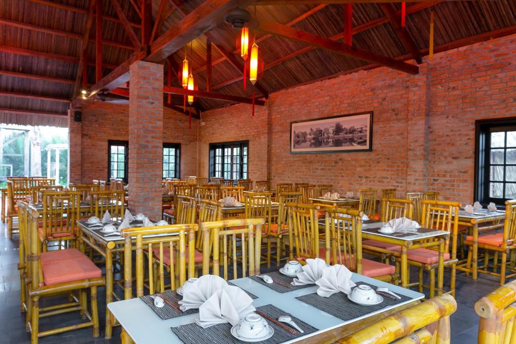 của boutique cam thanh resort
