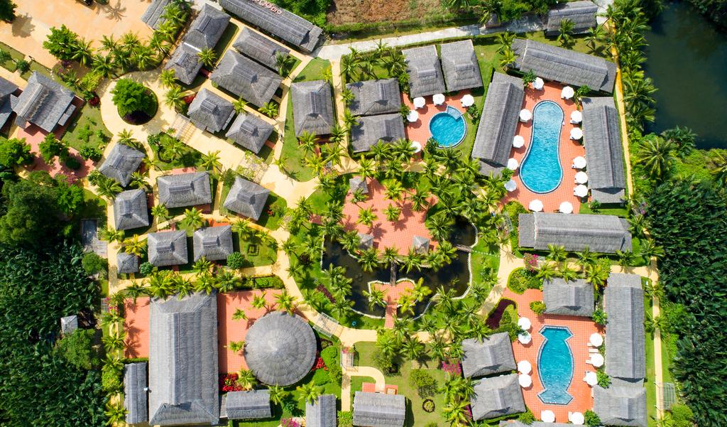 boutique cam thanh resort