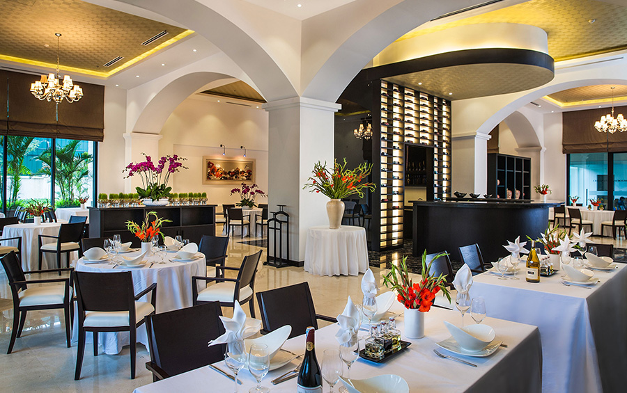 Nhà hàng & quan bar của Elegant Suites Westlake